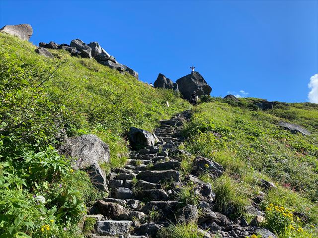 今年 最初で最後になりそうな白山登山 00 武部社長 どこにいますか 本日8 30は タイトル通り白山登山に行ってきました ただ いつもなら息子と一緒に行くのですが 息子は仕事で私1人 どうなるやら 目次 事前に天候などをチェック登山当日市ノ瀬 到着